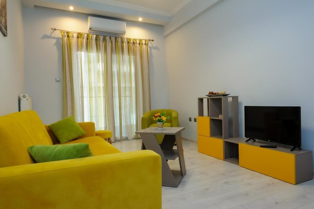 4 Colours Apartment Tesalonika Bagian luar foto