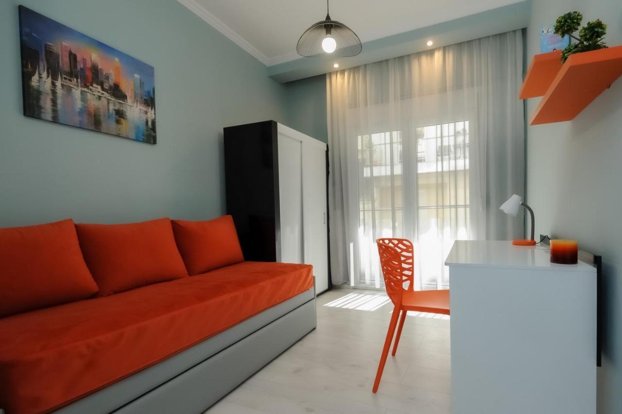 4 Colours Apartment Tesalonika Bagian luar foto
